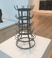 36-972px-bottle_rack_-_marcel_duchamp.jpeg